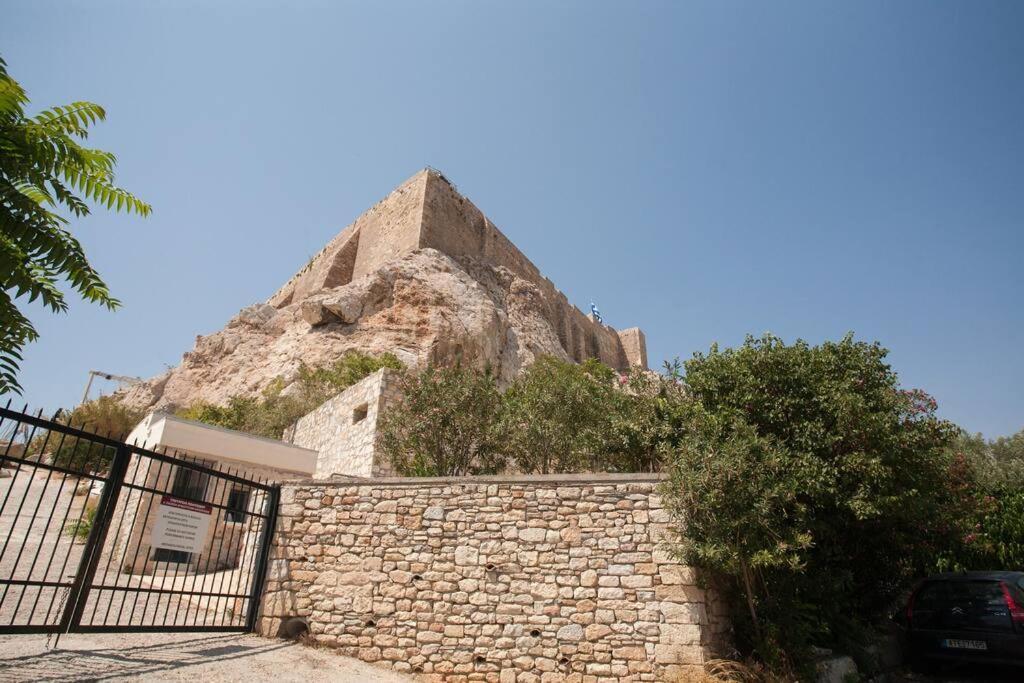 At The Foot Of Acropolis. Villa Athens Exterior photo